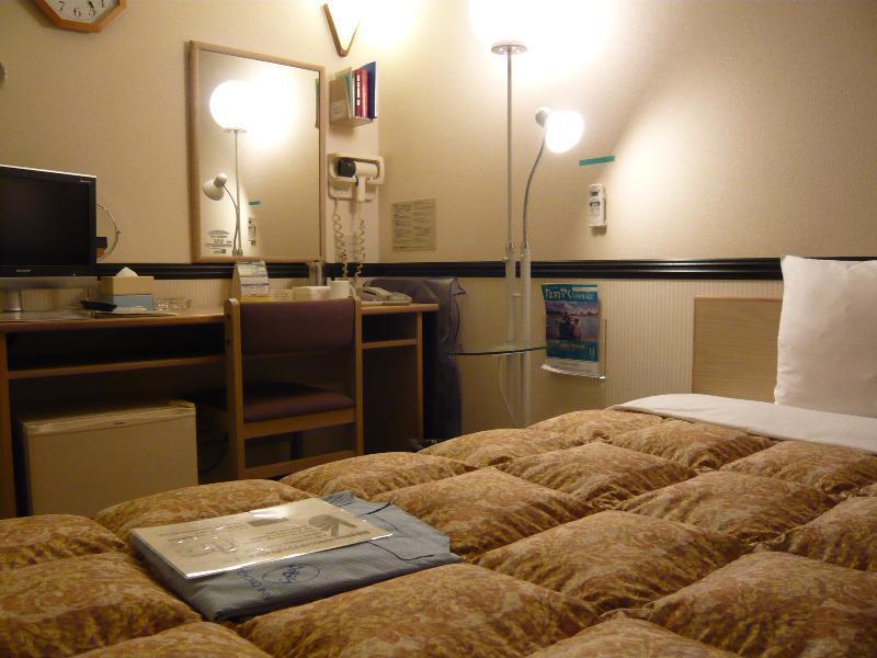 Toyoko Inn Nagoya-Eki Sakuradori-Guchi Honkan Exterior foto